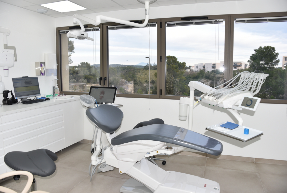 découvrez comment choisir un dentiste local à avignon pour des soins dentaires de qualité près de chez vous.