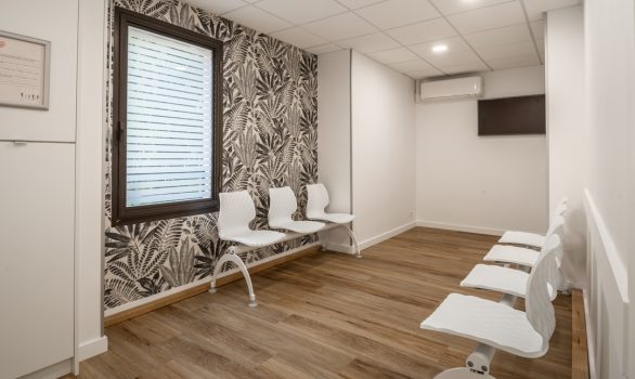 prenez soin de votre sourire avec un contrôle dentaire régulier à avignon. profitez d'un suivi personnalisé pour prévenir les problèmes bucco-dentaires et garder des dents en bonne santé.
