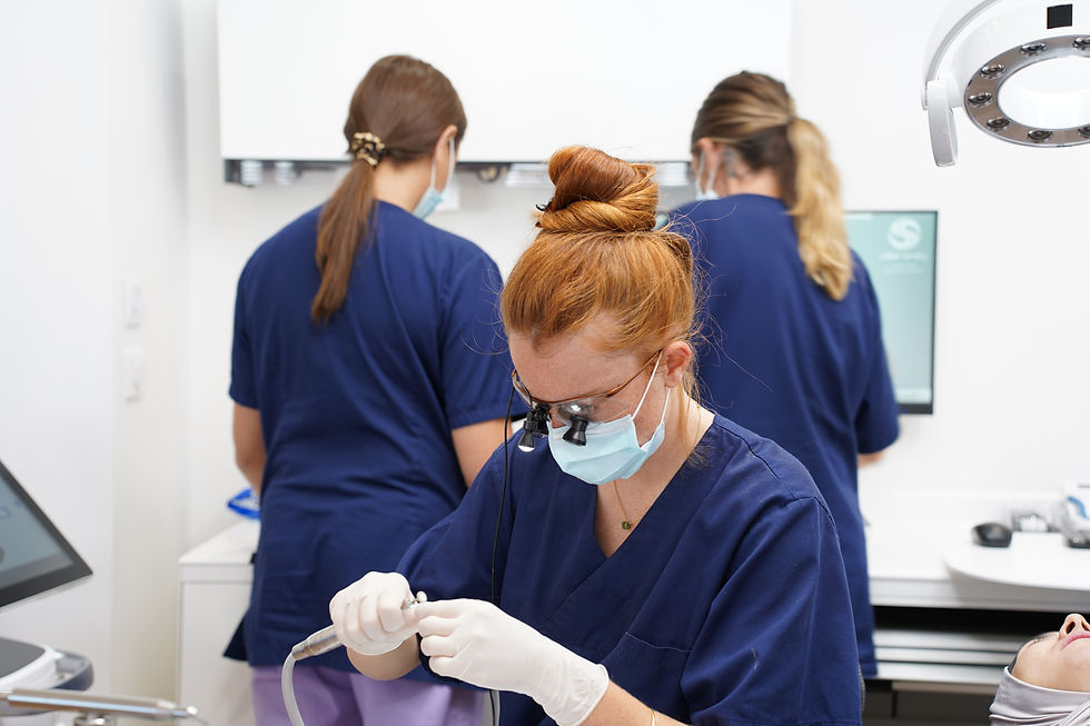 dentiste à avignon spécialisé dans le traitement des caries. soins personnalisés pour préserver votre santé bucco-dentaire dans un cadre confortable et professionnel.