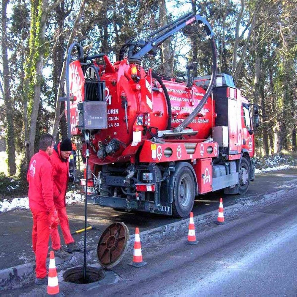 profitez d'un détartrage régulier à avignon pour préserver la santé de vos dents et garantir un sourire éclatant. rendez-vous avec nos experts dentaires dès aujourd'hui.